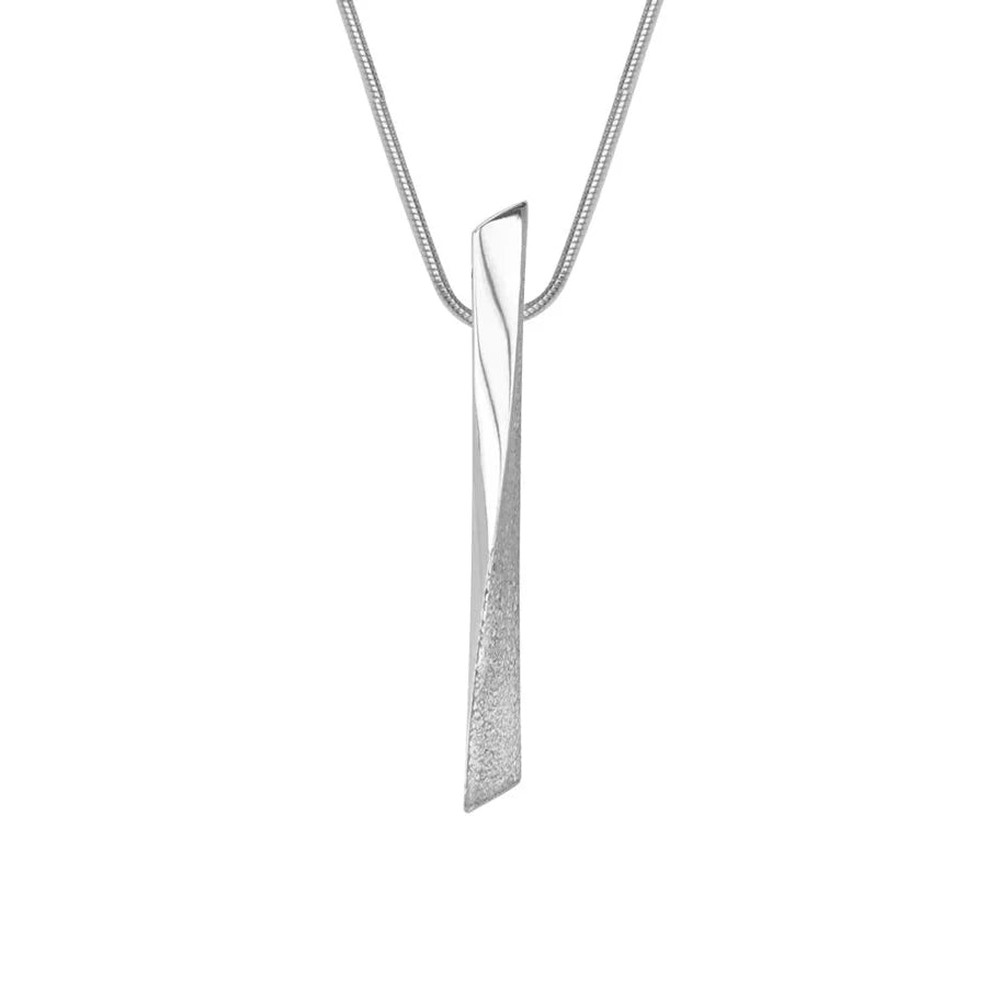 Grass Twist Bar Silver Necklace