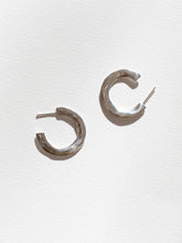 Hollis Medium Earrings