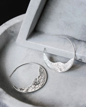 Moon Hoops