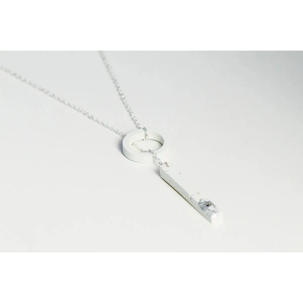 dconstruct Concrete Fractured Lariat White Silver CON-J-FR-N-LOOP-WS